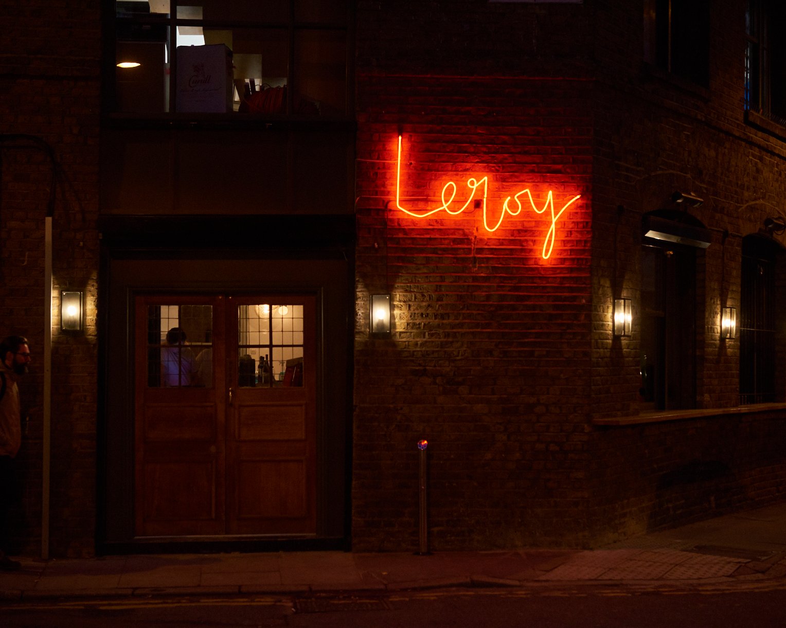 Leroysignnight.jpg